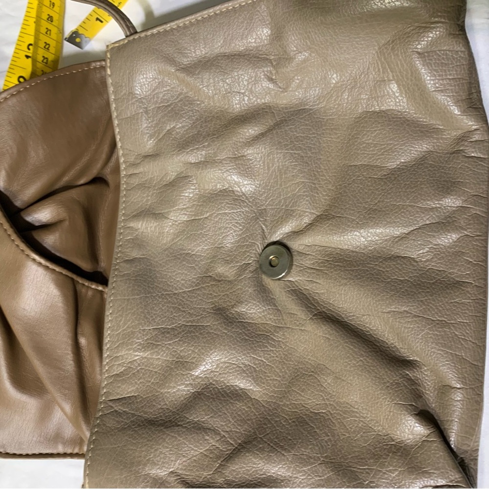 Taupe‎ Crossbody Bag with Metallic Copper Accent - Picture 7 of 8
